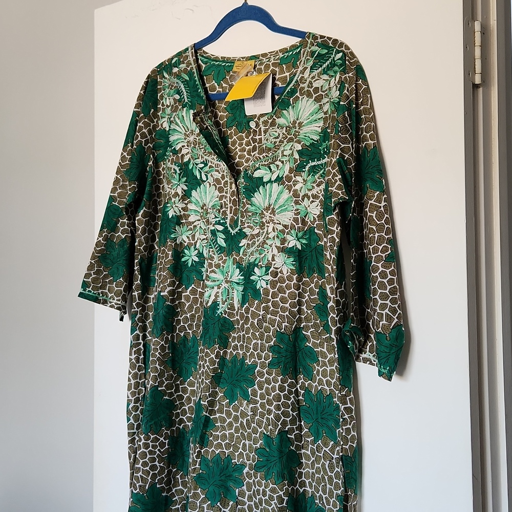 Tunic size large - Picture 5 of 5